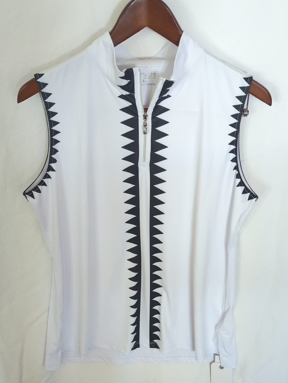 ACEGOLFS NWT Bold Baroque Golf Shirt Sleeveless Quarter Zip White XL